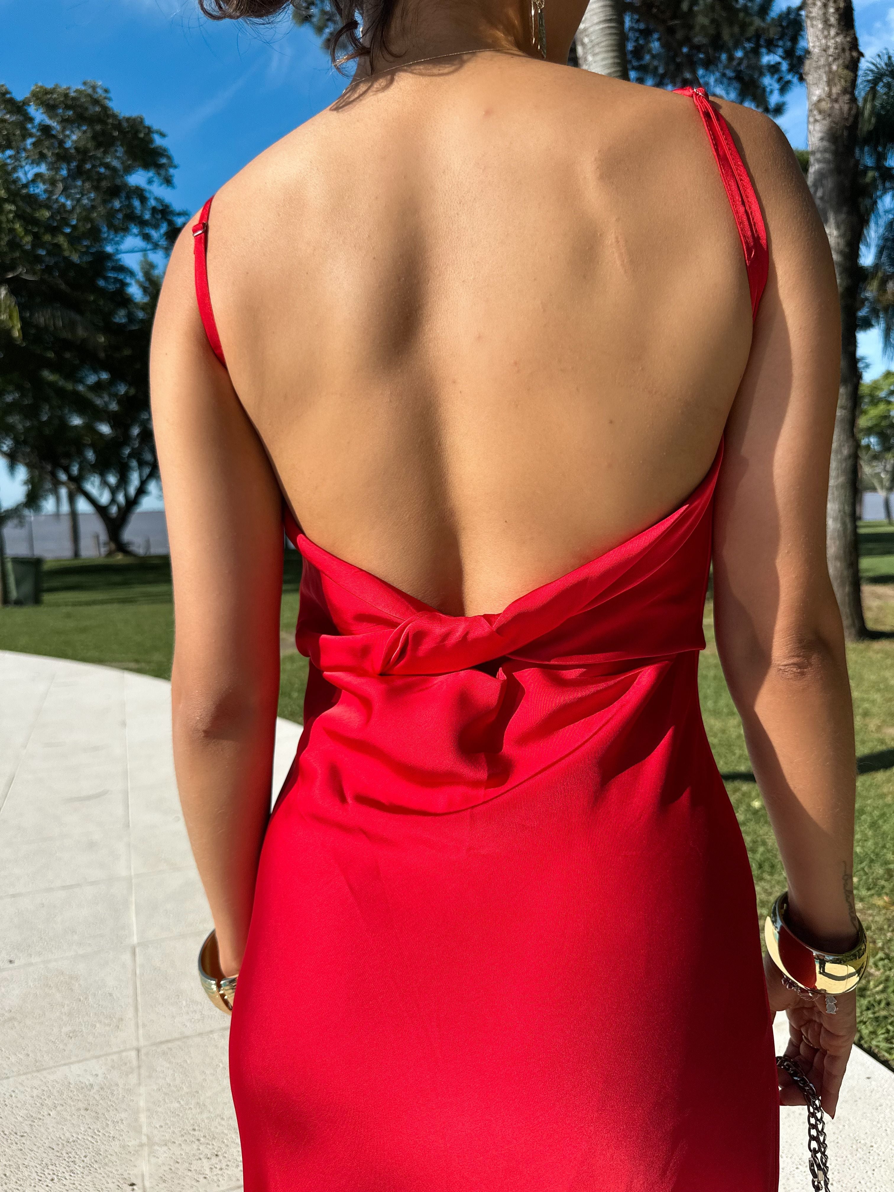 Vestido Acetinado Vermelho Verona