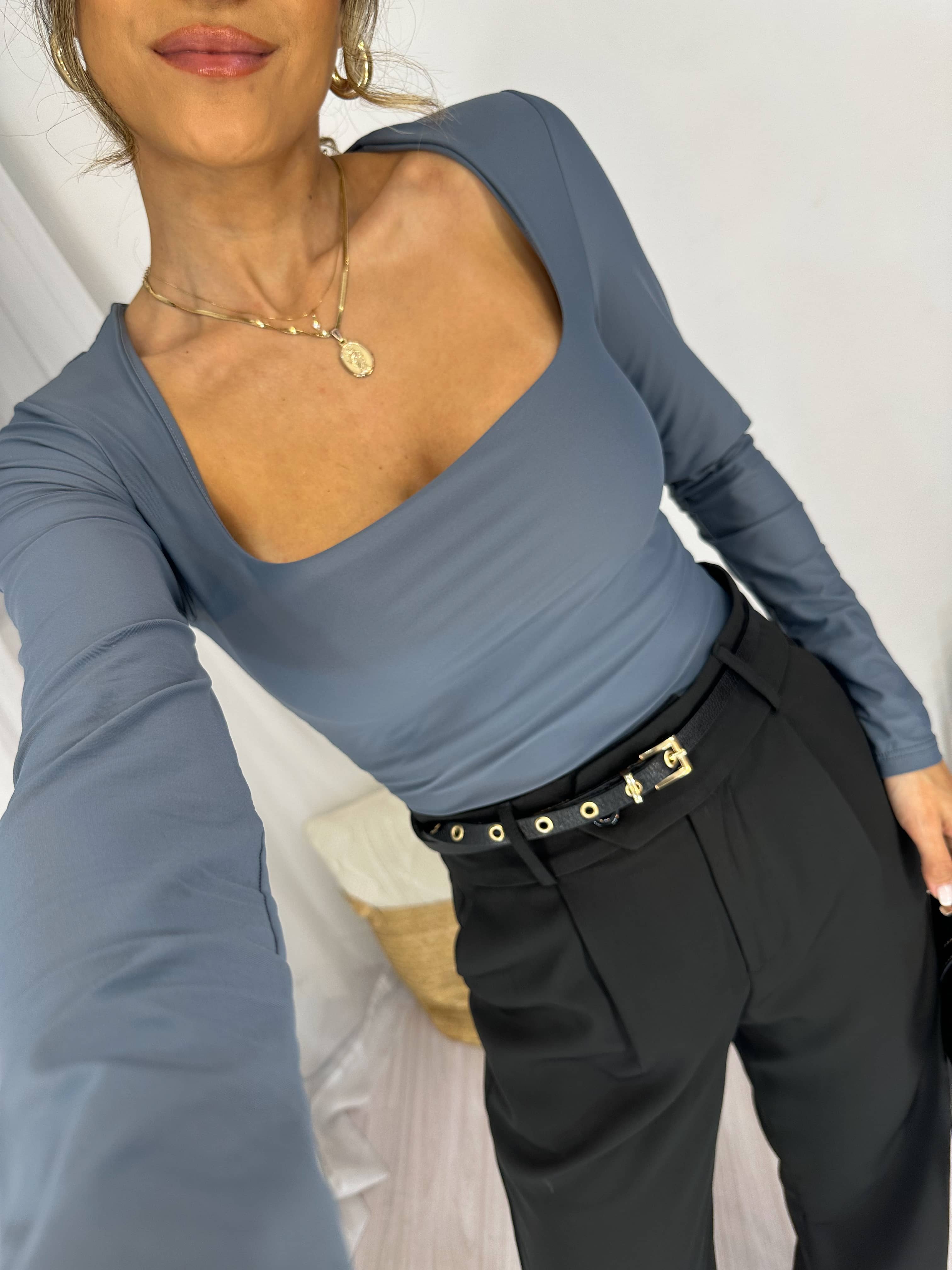 Calça Alfaiataria Wide Leg Preta Tuty