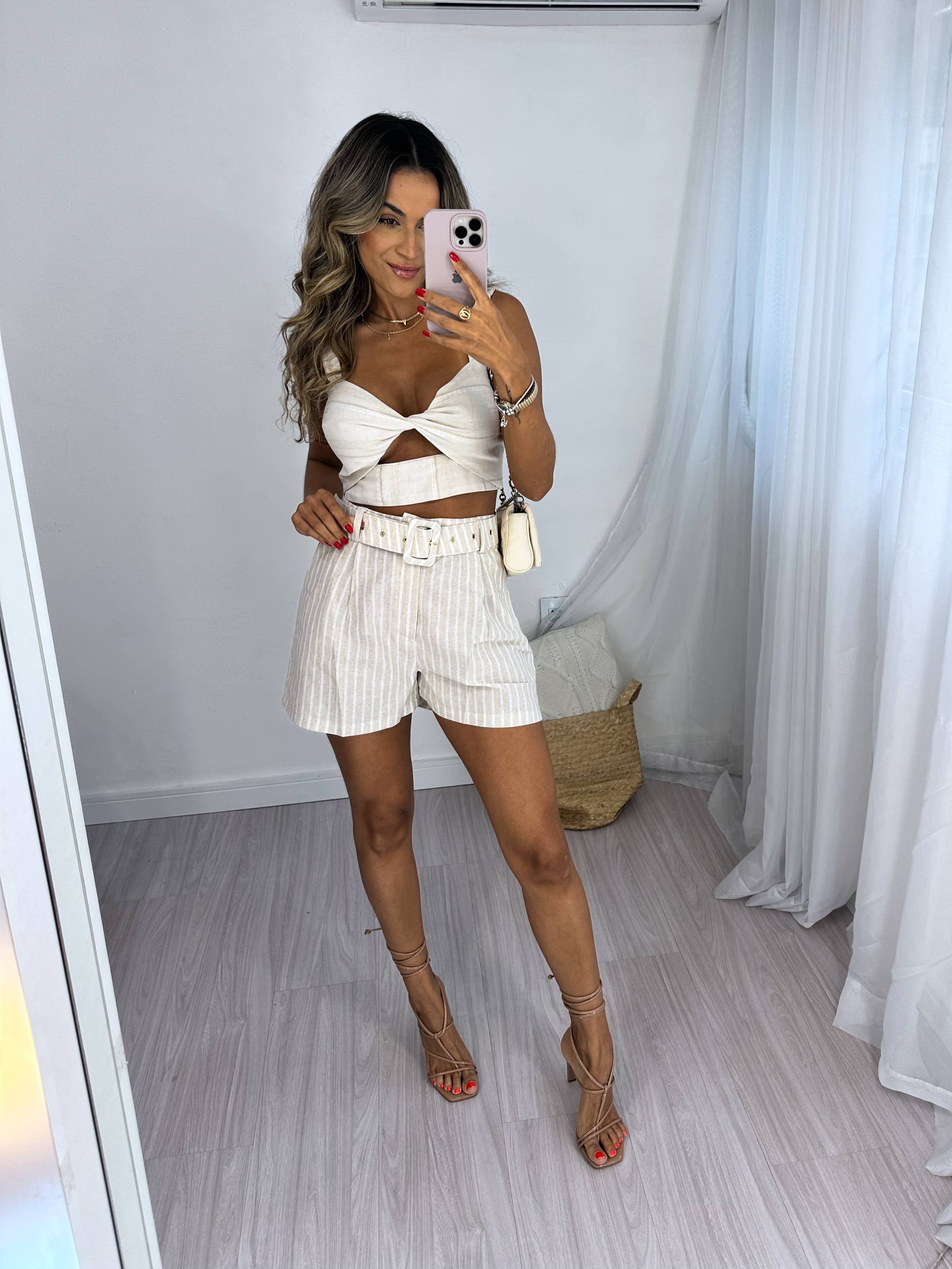Short Linho Aby