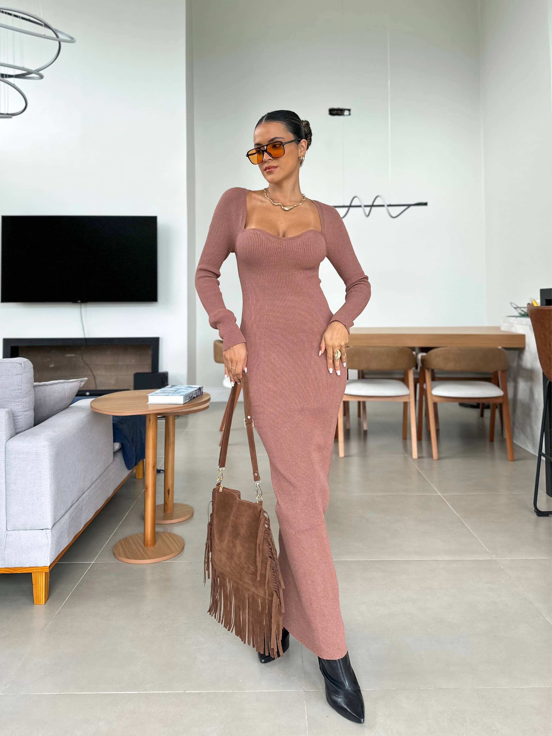 Vestido Mocha Mousse Giorgia
