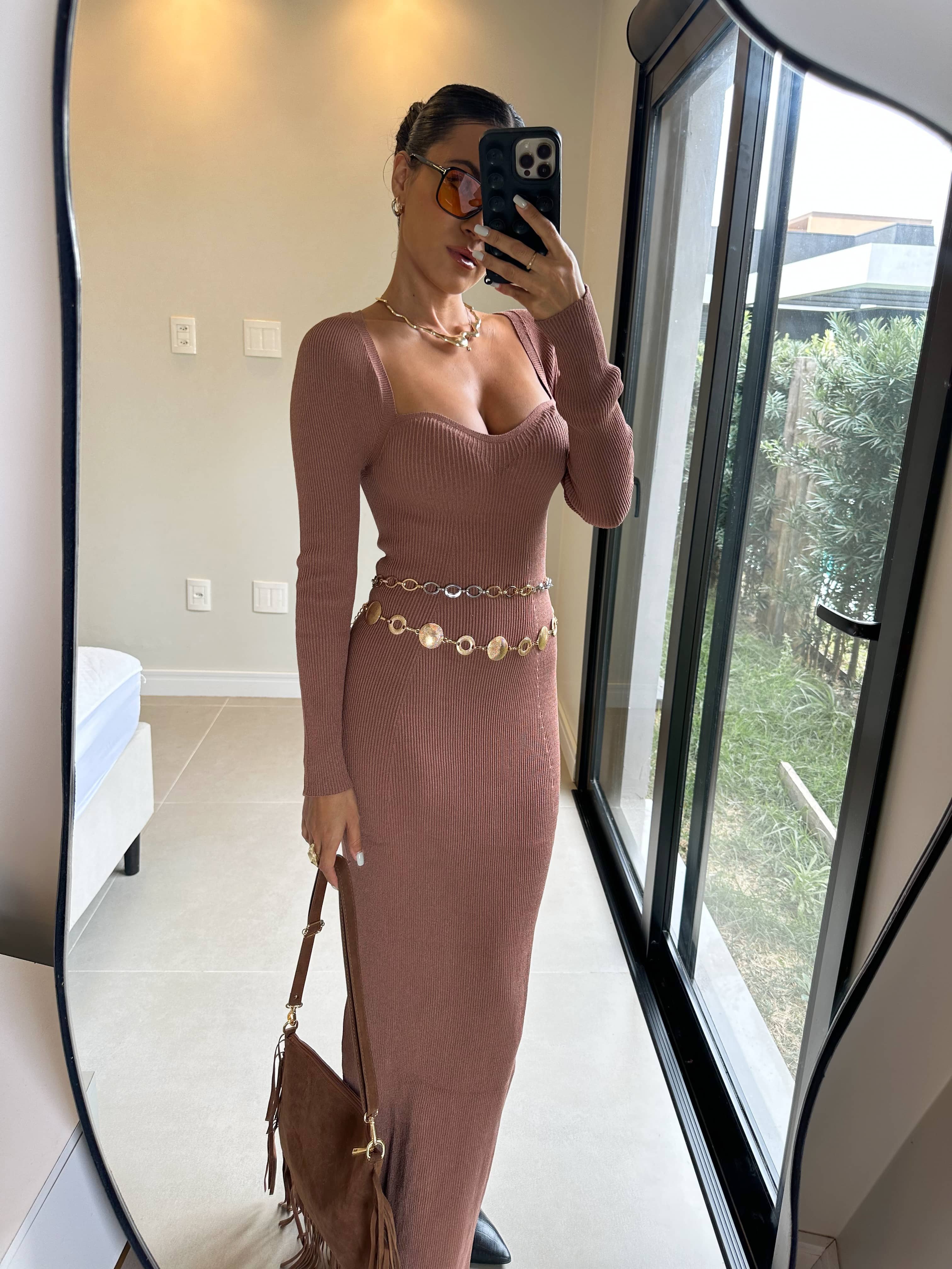 Vestido Mocha Mousse Giorgia