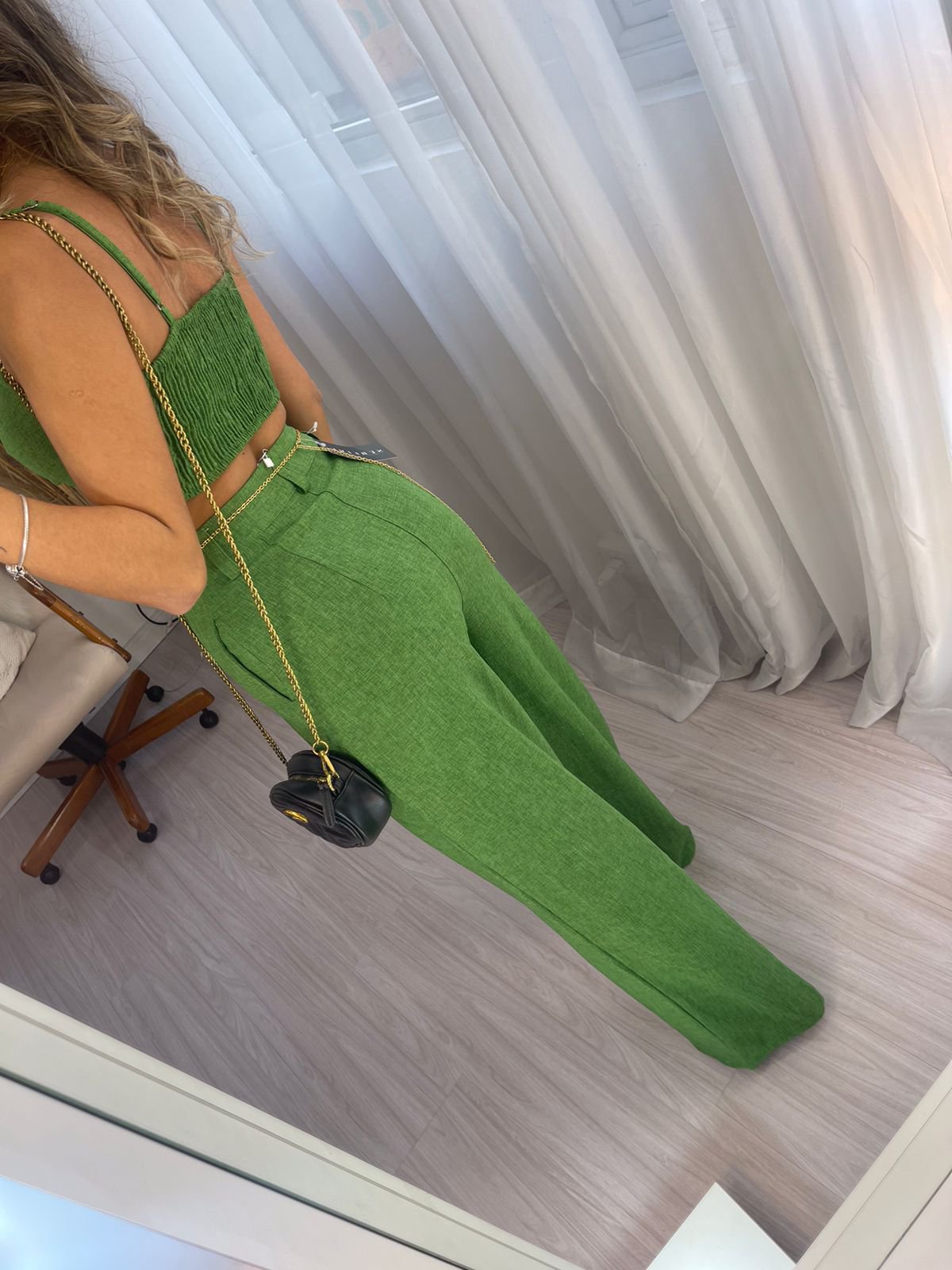 Cropped Mariele