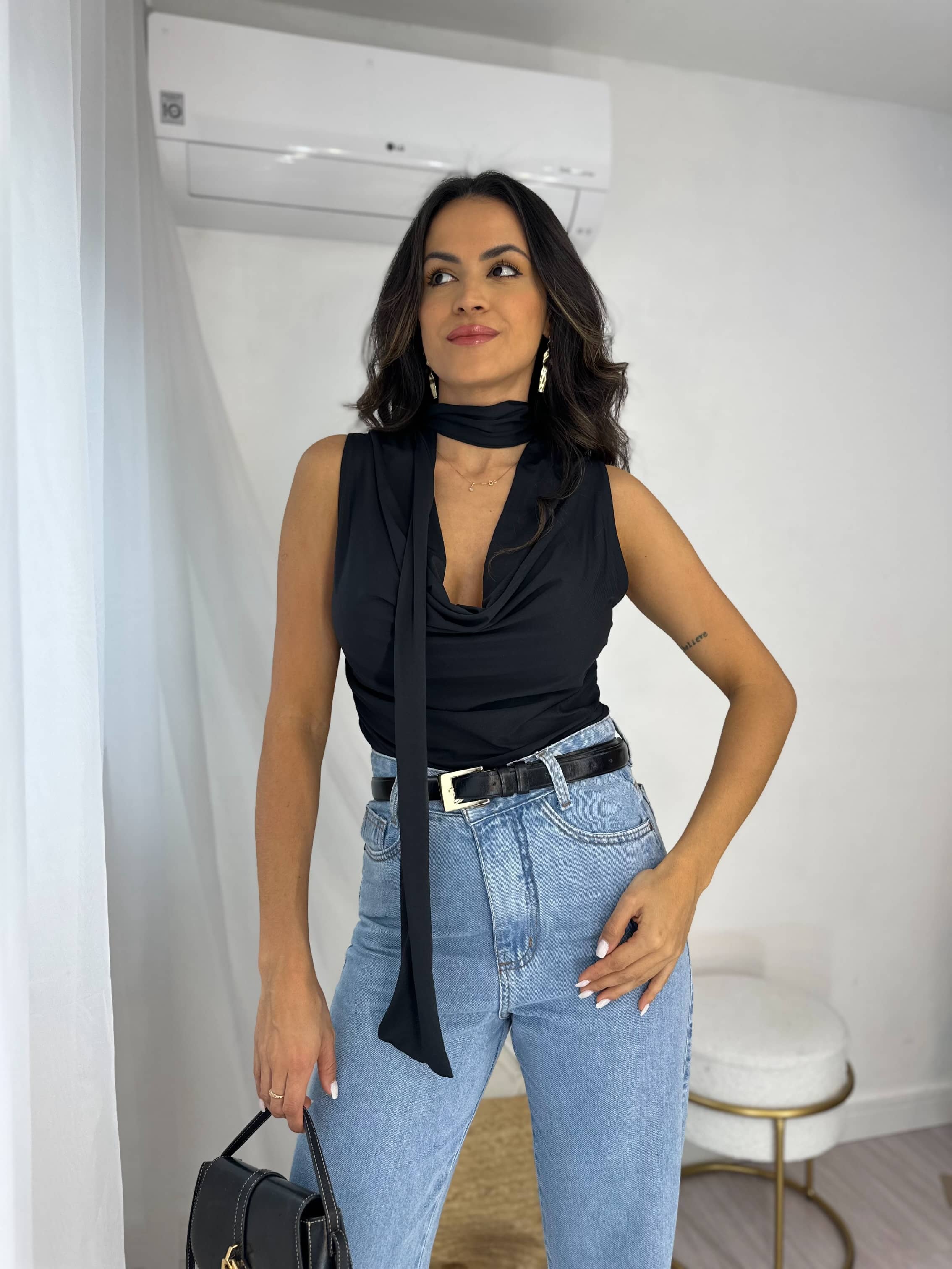 Blusa Preta Dawe
