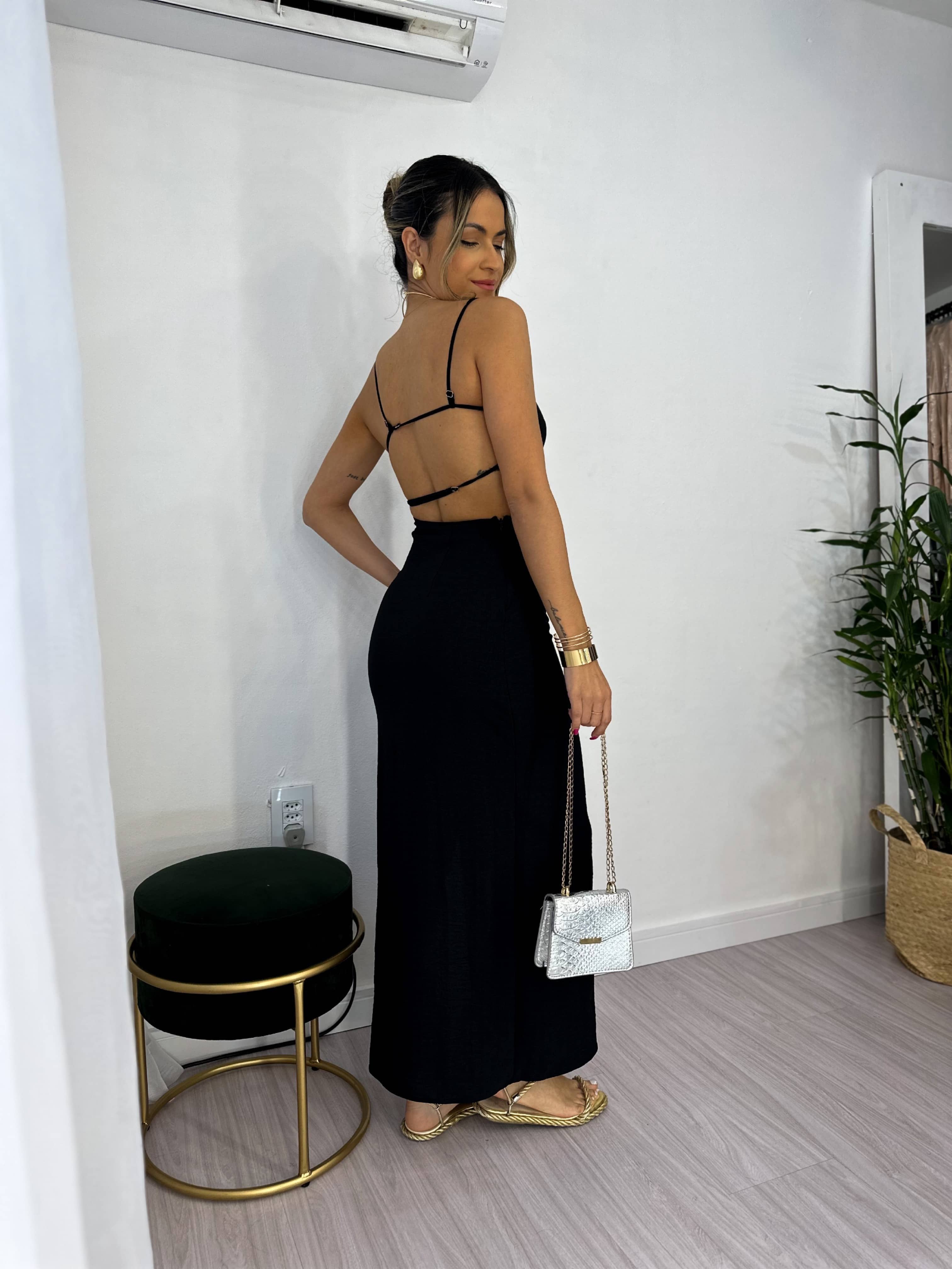 Vestido Midi Preto Kamile