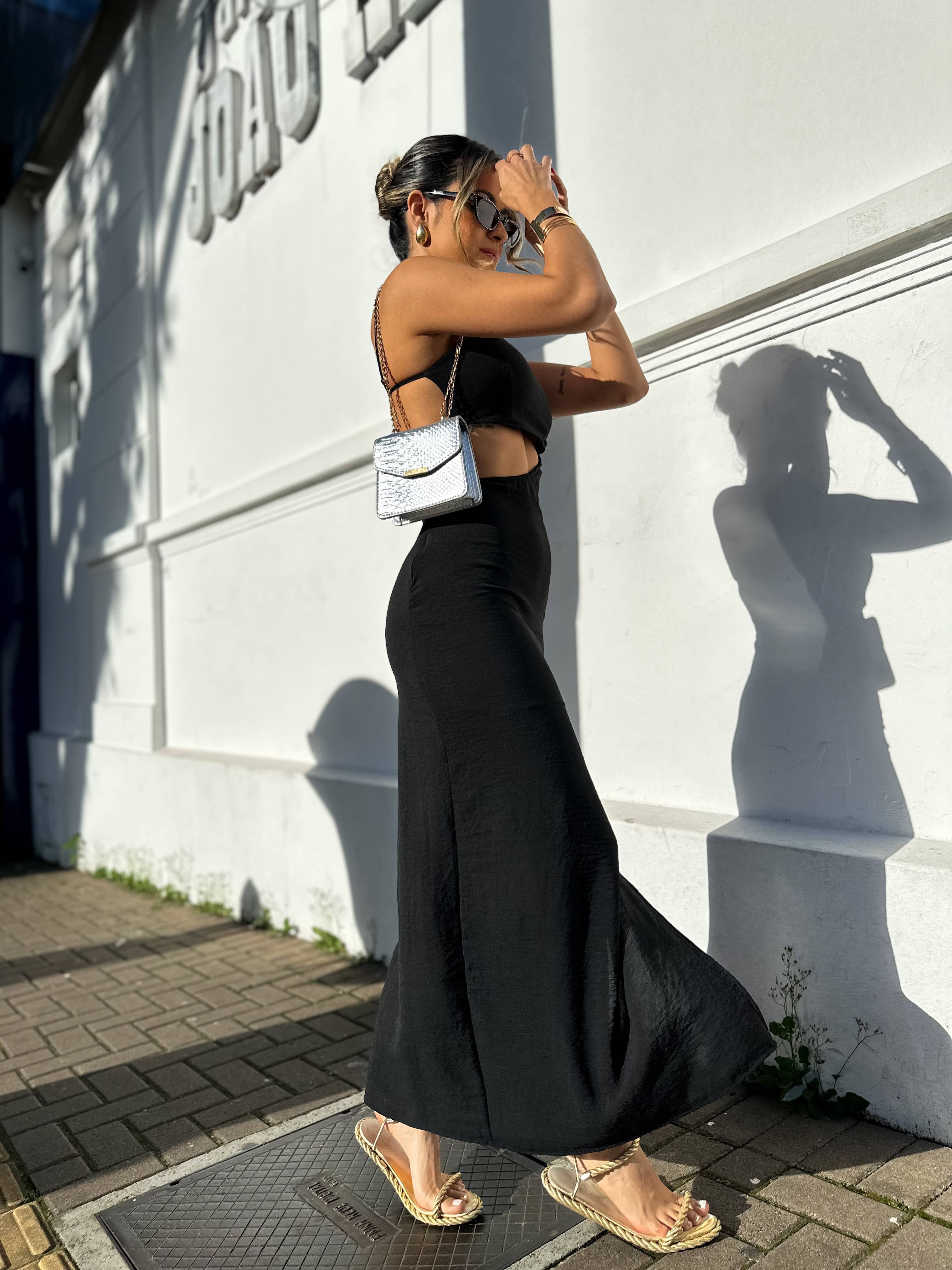 Vestido Midi Preto Kamile
