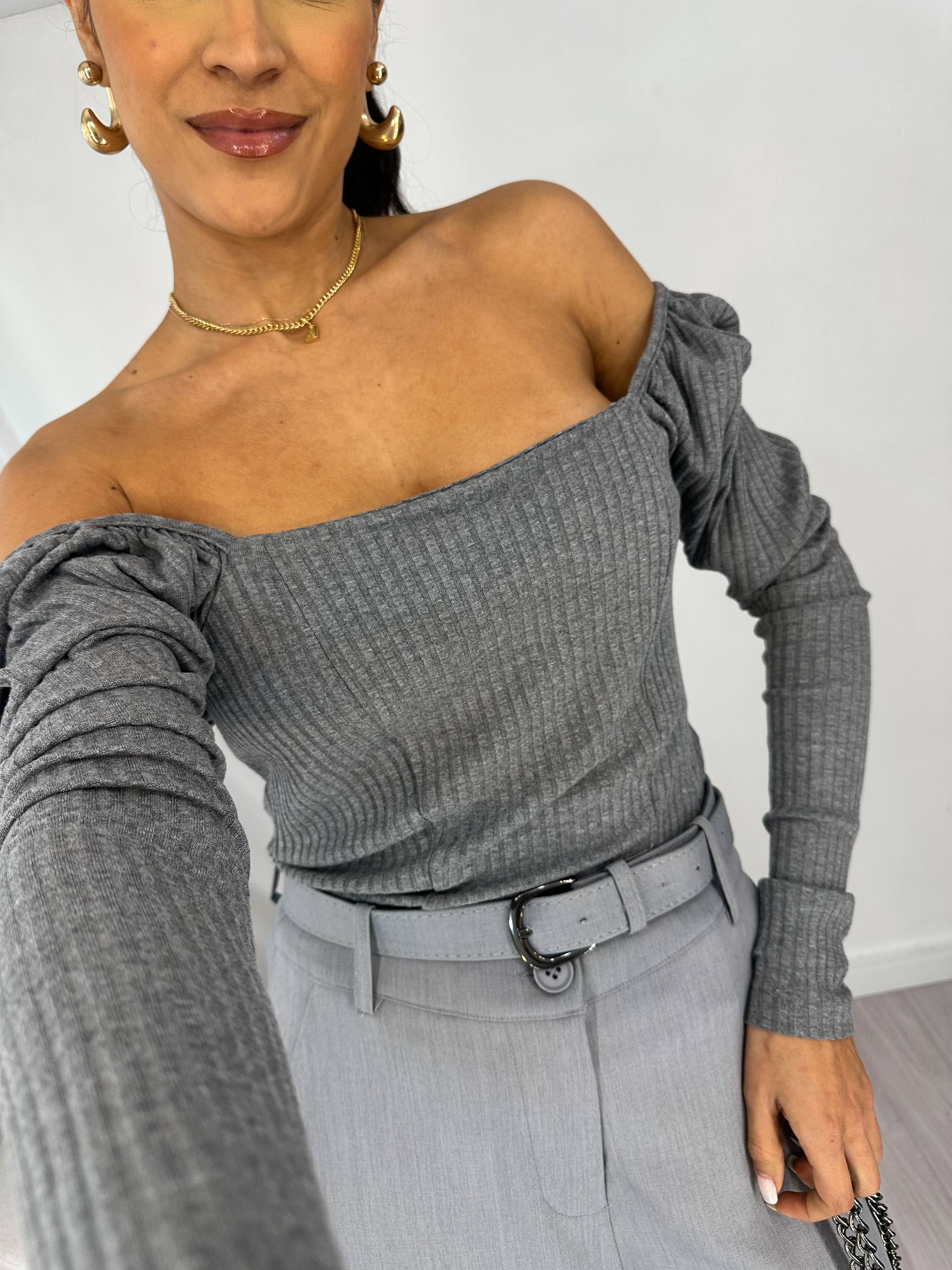 Blusa Canelada Cinza Magie