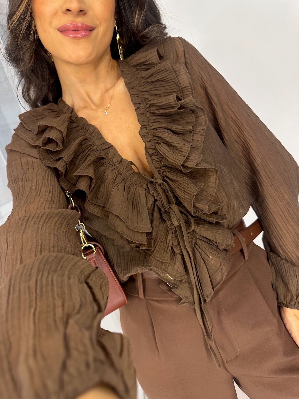 Blusa Plissada Marrom Vana