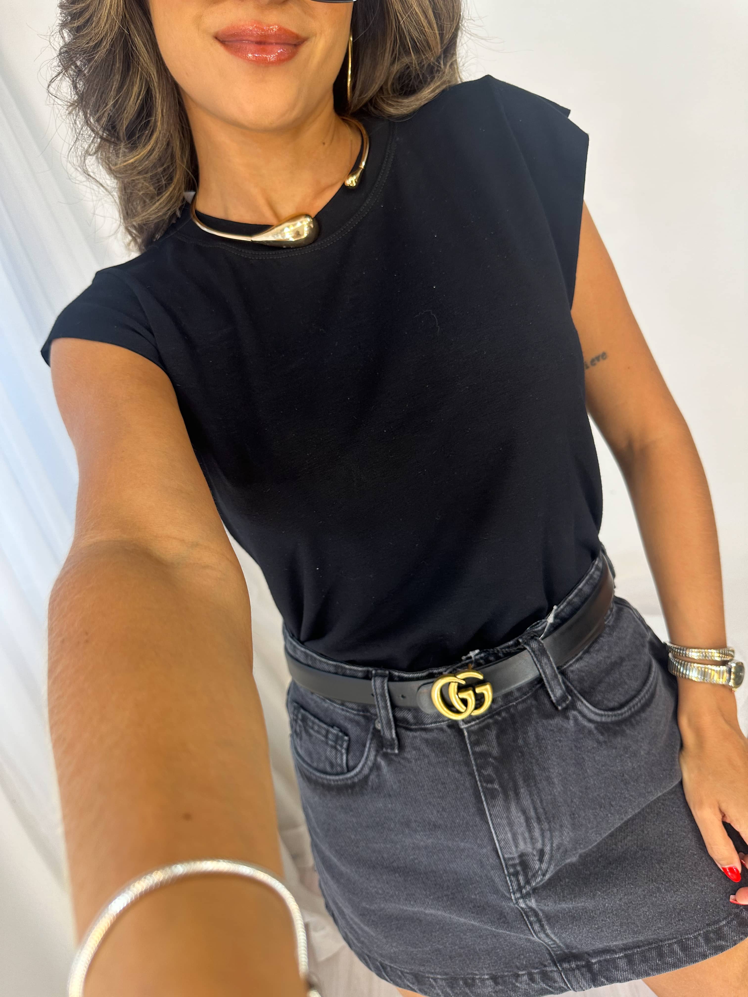 Blusa Muscle Preta Sandri